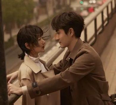 跨年晚會上6組CP，戚薇李承鉉合體撒狗糧，龔俊信太帥，你喜歡誰