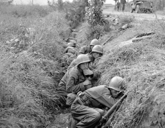 25萬志願軍為何戰後仍駐紮朝鮮？五年後撤離，才知偉人英明之處