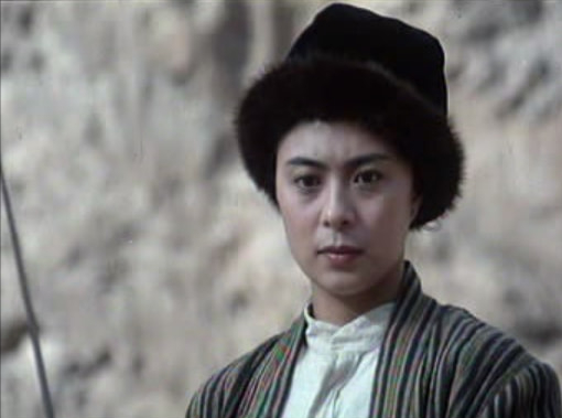 “任長霞”劉佳：淡出演藝圈10年，46歲翻紅，守了父親骨灰8年