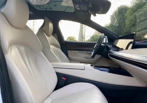 花27萬提了小鵬P7，行駛2萬多公里，車主分享6個優缺點