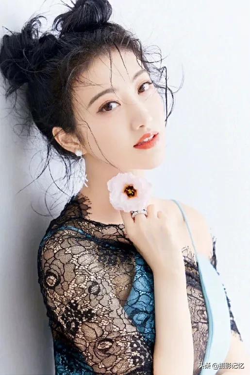 景甜：嬌豔驚人，冠壓群芳