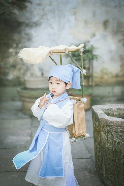 民間故事：柏木精投胎