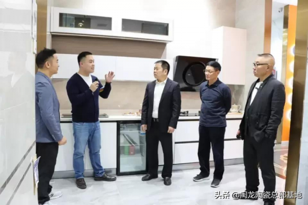 閩龍&amp;羅馬利奧磁磚&amp;京東居家“瓷磚消費避坑行動”在閩龍廣場舉行