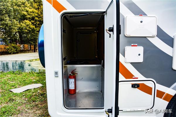 火星車也能住人了？還帶智慧黑科技？火星2號同名房車精彩詳解