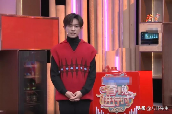 《春晚進行時》李玟臉部浮腫，宋茜妝容厚重，賈乃亮蕭敬騰撞衫