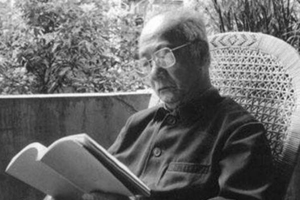 歷史上真實的明樓，5重間諜，和杜月笙拜把子，死後葬在八寶山