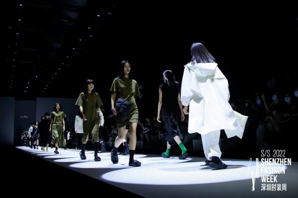 Lynn Gong：在時間的漩渦中洞察真實