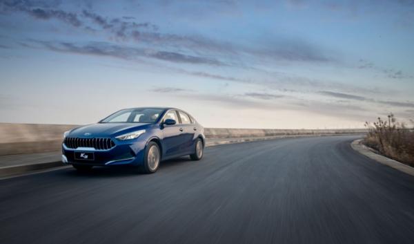 十萬左右A級合資轎車,起亞K3/軒逸/伊蘭特三車對比,結果如何? 十萬左右A級合資轎車,起亞K3/軒逸/伊蘭特三車對比,結果如何?