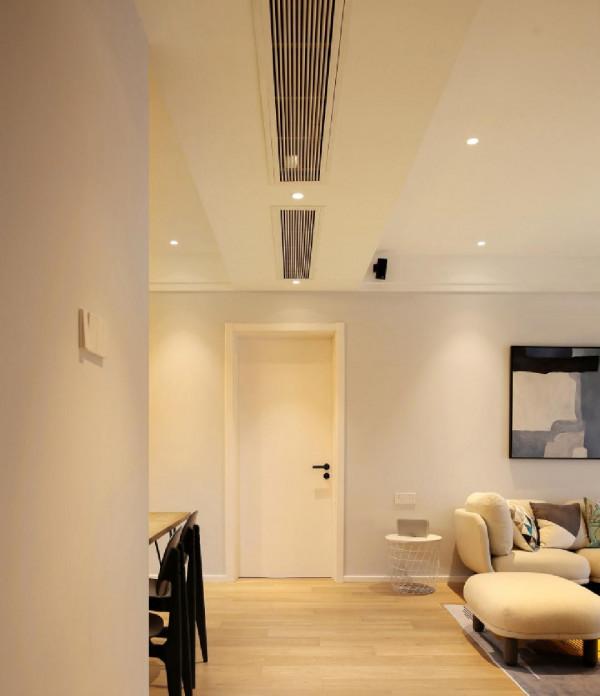 這位80後寶媽真明智，堅持把家裝成了“簡陋風”，不豪華卻很溫馨