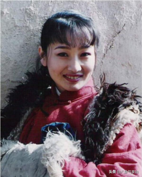 哈斯高娃：不滿騰格爾“嗜酒如命”離婚，單身26年不婚不育