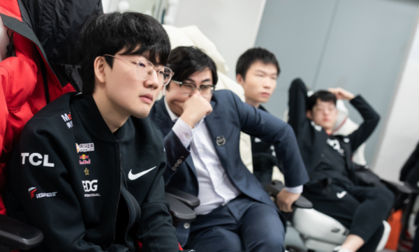 英雄聯盟：LPL五個隊伍進入戰力排行榜，RNG反超GEN來到第四名