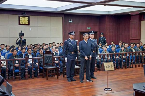 貪官都貪那麼多錢了，為什麼還要繼續去貪錢？