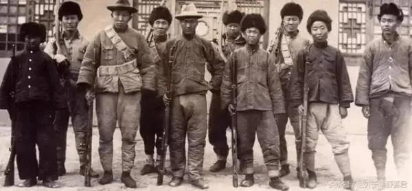 四野傳奇猛將賀晉年，剿匪專治各種不服，百年匪患，一舉蕩平