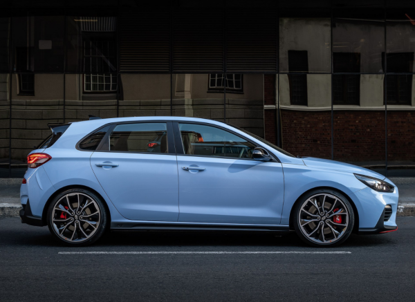 圈速穩壓福克斯RS，逼近高爾夫R！韓系鋼炮的實力被低估了