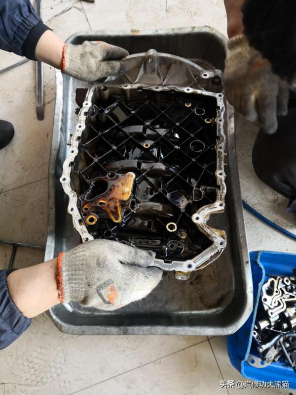 上海大眾途觀燒機油的無奈，換過五個廢氣閥三個透氣壺，今朝解決