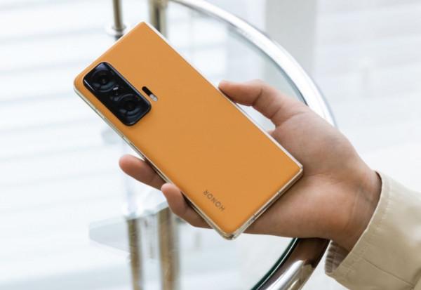 榮耀Magic V購買者逐漸收貨，售價9999卻無一差評，評價令人感動