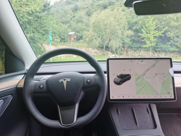 做工這麼爛的Model Y，憑什麼銷量這麼好？試駕之後發現大有驚喜