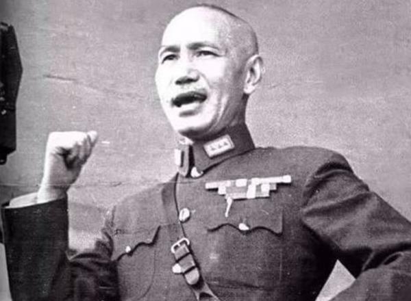 毛澤東對戰30萬敵軍,突然下令“原地睡覺三天”,巧妙轉危為安 毛澤東對戰30萬敵軍,突然下令“原地睡覺三天”,巧妙轉危為安