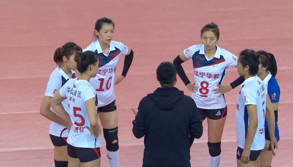 金軟景首發貢獻21分，上海女排3比1擊敗遼寧，排超銅牌賽拔得頭籌