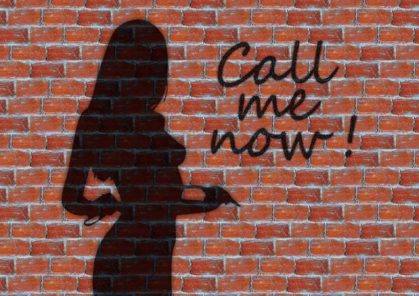 “霍格沃茨”為性工作者學生開課，英國吵翻了