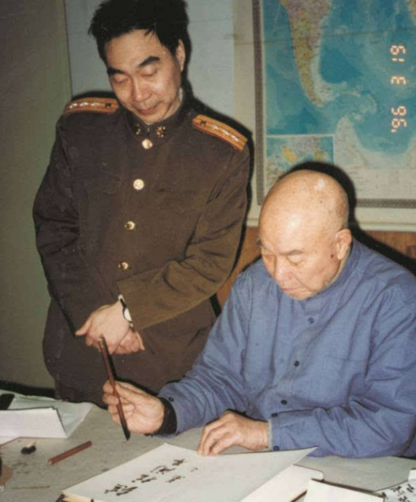 開國上將蕭克的孫子上學時，老師悄悄詢問：你家裡是不是很困難？