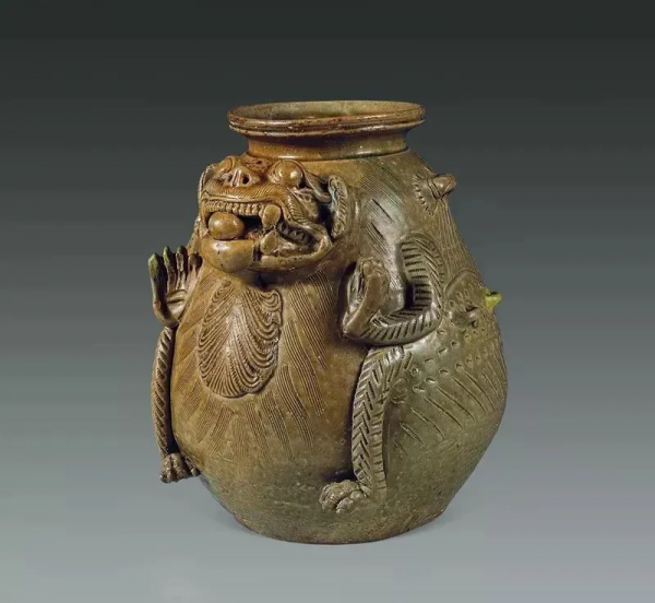 館藏國寶 | 南京博物院八大鎮館之寶，金蟬玉葉形神畢肖