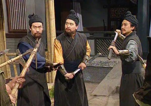 郭嘉：孫策不足懼也，輕而無備，性急少謀，他日必死於小人之手