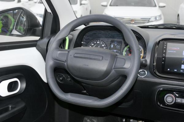 代步車新選擇，售價4&period;8999萬能跑302km，解析科萊威CLEVER