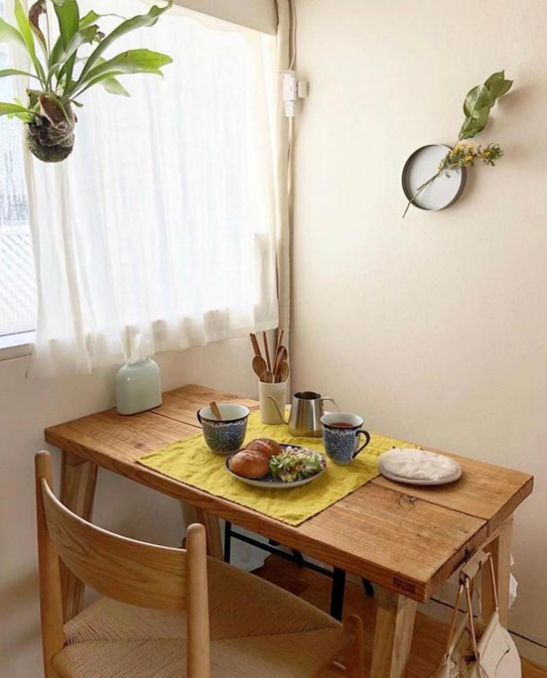 獨居6年！一人獨居有狗相伴，家居佈置得簡單精緻，太羨慕了