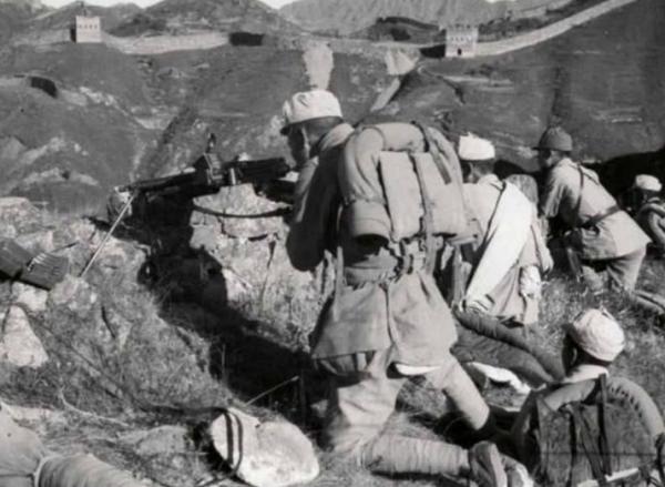 37年王近山視察新兵營,兩個女兵主動敬禮,為何兩人最後被擊斃? 37年王近山視察新兵營,兩個女兵主動敬禮,為何兩人最後被擊斃?