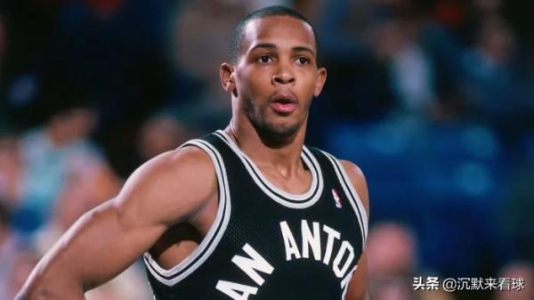 NBA歷史上單賽季場均資料之最:張伯倫不愧為資料之王 NBA歷史上單賽季場均資料之最:張伯倫不愧為資料之王