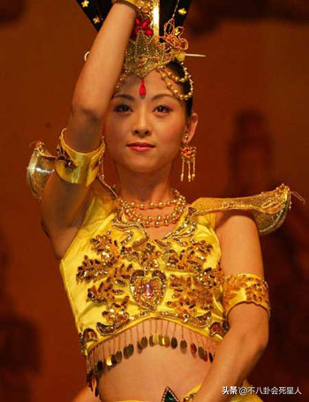 “身殘志堅”的6位殘疾藝人,個個才華橫溢,有的不到1歲就失明 “身殘志堅”的6位殘疾藝人,個個才華橫溢,有的不到1歲就失明