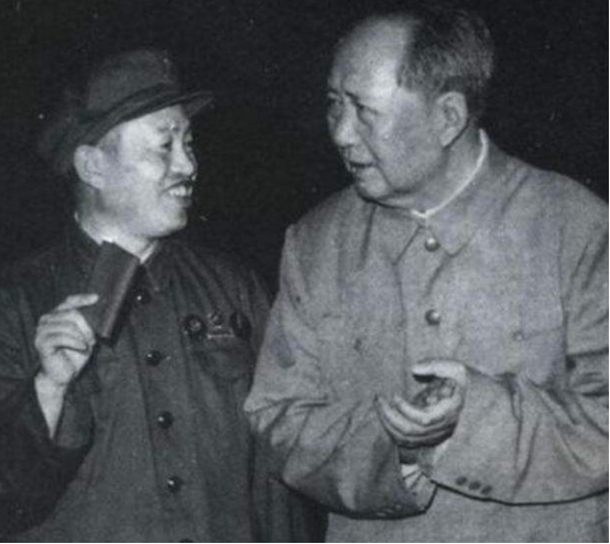 皮定均視察妙通塔，一士兵當面罵道“皮老驢”，皮：你認識皮老驢