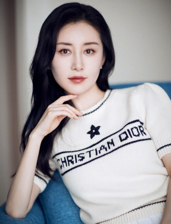 明星直播帶貨遇冷？楊瀾略高冷，張鐵林劉曉慶“一字千金”少人買