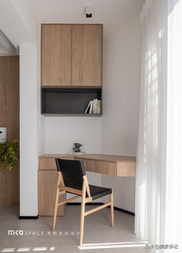 福建夫婦107㎡家火了，僅憑一個客廳就圈粉無數，空間利用率超高