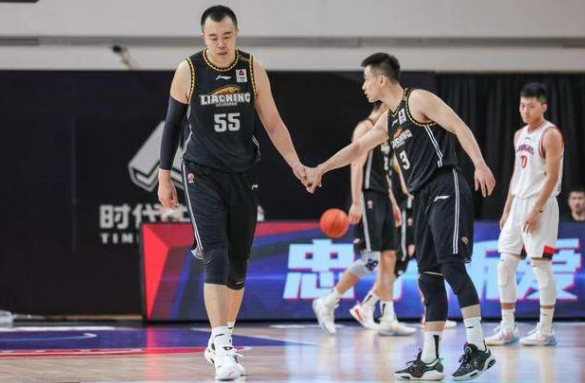 首次破例!CBA裁判面臨重罰?楊鳴勢必要討回個公道 首次破例!CBA裁判面臨重罰?楊鳴勢必要討回個公道