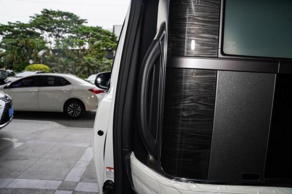 這款MPV,售價146.6萬,比埃爾法更“壕”,後排是老闆們的最愛 這款MPV,售價146.6萬,比埃爾法更“壕”,後排是老闆們的最愛