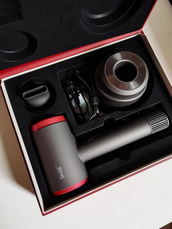 太方便了吧！！無線吹風機到哪都能吹頭髮