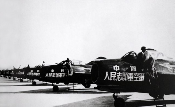 彭總焦急回北京，周恩來卻倍受苛責，毛主席：大將衝冠怒不是壞事