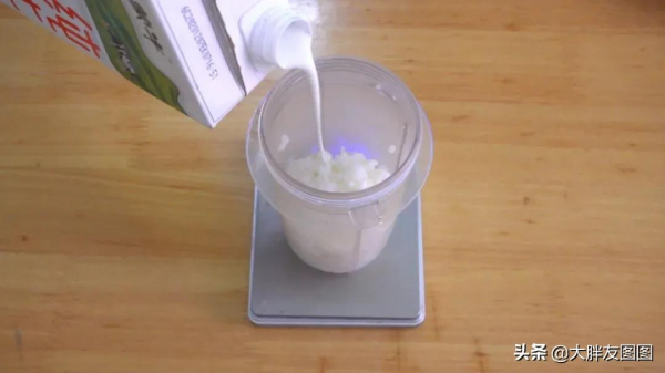 剩飯也能做成鬆餅?不要麵粉,不要烤盤,軟蓬蓬,香噴噴 剩飯也能做成鬆餅?不要麵粉,不要烤盤,軟蓬蓬,香噴噴