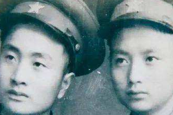 十九歲那年曾是帥小夥，汽油彈毀容老兵，“活著的邱少雲”塗伯毅