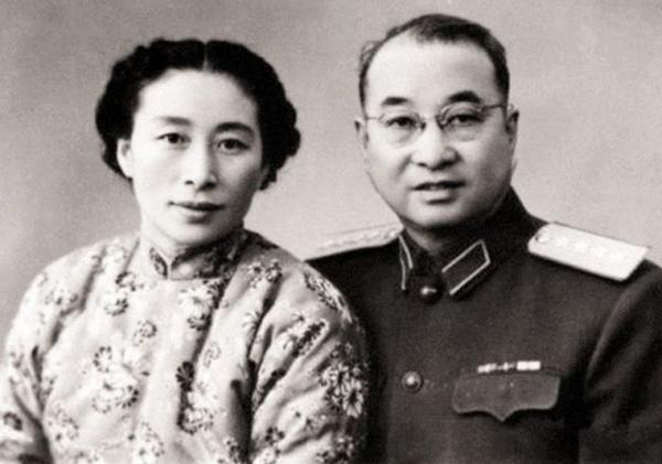 陳賡不好意思拜訪宋慶齡，陳毅說了啥，讓他嘆：那不是吹牛皮嗎？