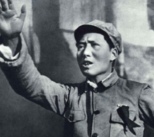 1956年，胡耀邦當選為中央委員，給毛主席寫信：我的心裡無限痛苦