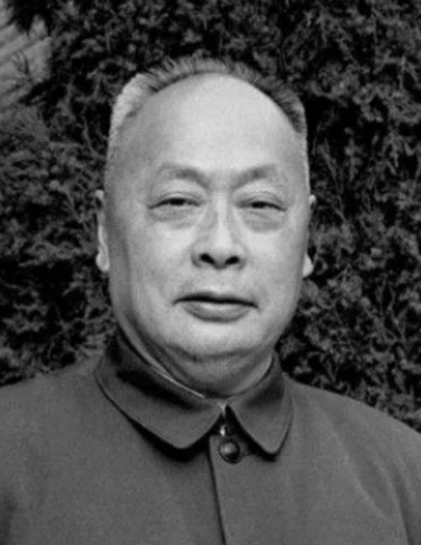 陳毅被張茜鎖門外，衝動下提離婚，周恩來找到張茜：給你提個建議