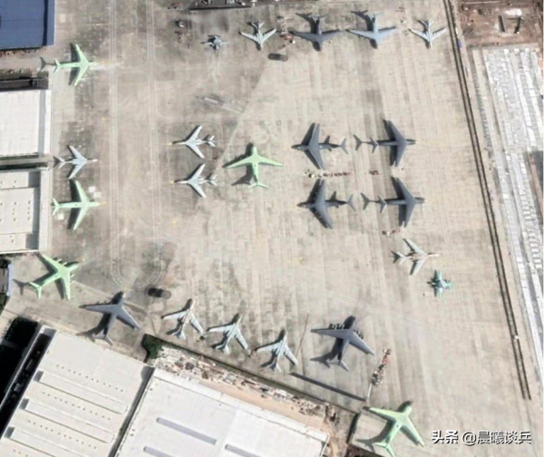 西飛成果喜人：運20成堆，國發運20批次，空警600出現兩架