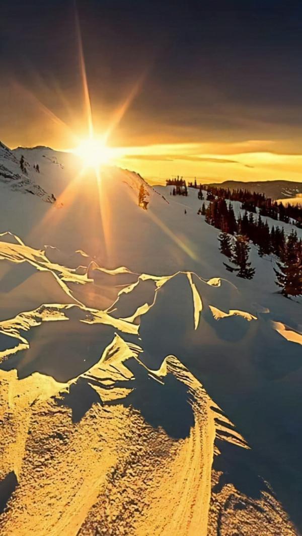 分享白雪皚皚的雪景，銀裝素裹，美景如畫