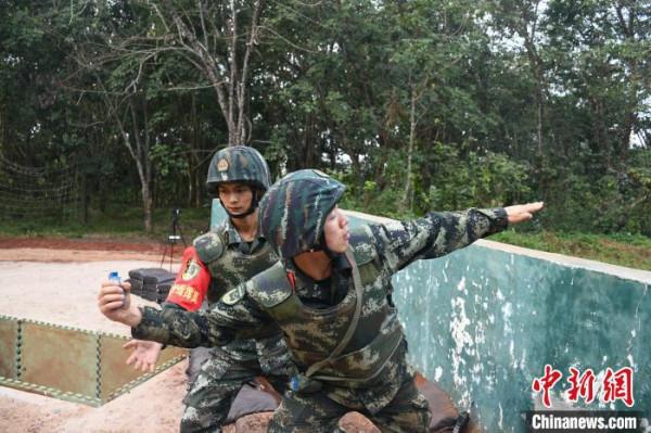 直擊武警海南總隊新兵團手榴彈實投現場