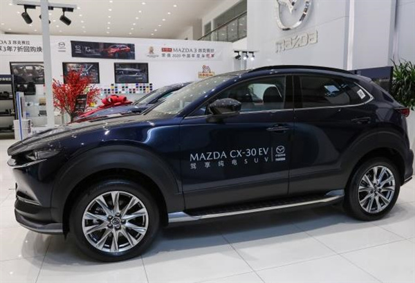 以燃油機為傲的馬自達,還是帶來了CX-30EV,還靠情懷賣車? 以燃油機為傲的馬自達,還是帶來了CX-30EV,還靠情懷賣車?