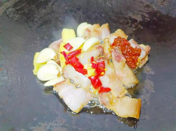 白菜燉豆腐怎麼做才好吃？第1步不要炒白菜，記住3個竅門，真香啊