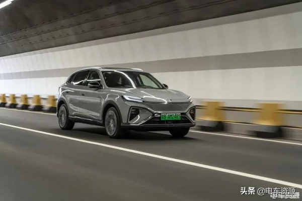 這輛SUV開出了高階轎車的feel？試駕飛凡MARVEL R